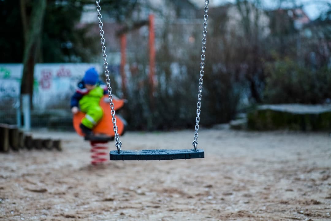 découvrez nos services de garde d'enfants de qualité, adaptés aux besoins des parents et assurant le bien-être et le développement des tout-petits. des professionnels passionnés veillent sur vos enfants dans un environnement sécurisé et enrichissant.